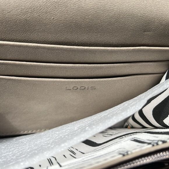 Lodis Metallic Silver 4x8 RTD Clutch Wallet - Picture 6 of 6